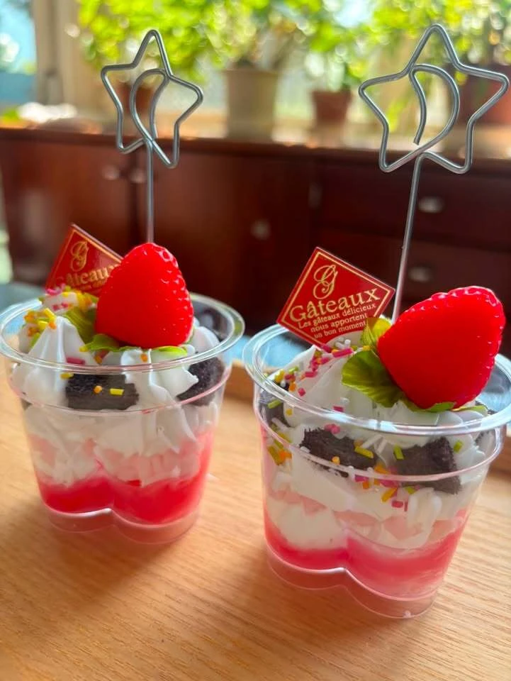 いちごパフェ メモスタンド